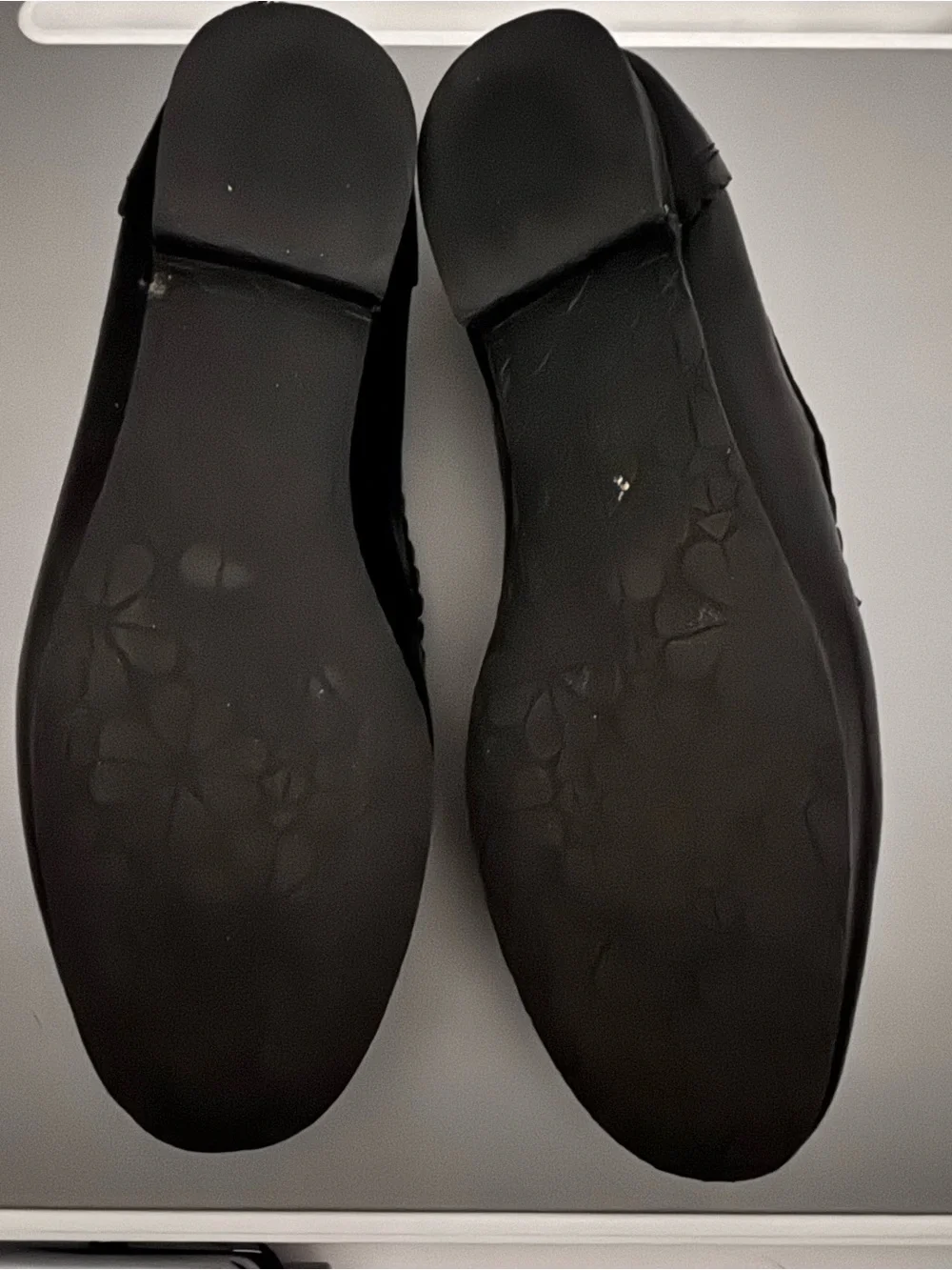 kate spade black scalloped leather penny loafers
